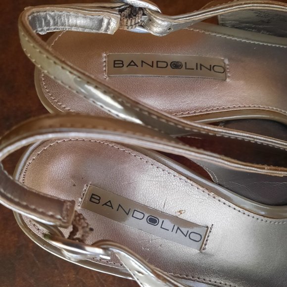 Bandolino Gray Peep-Toe Heels with Floral Accent - Picture 4 of 7